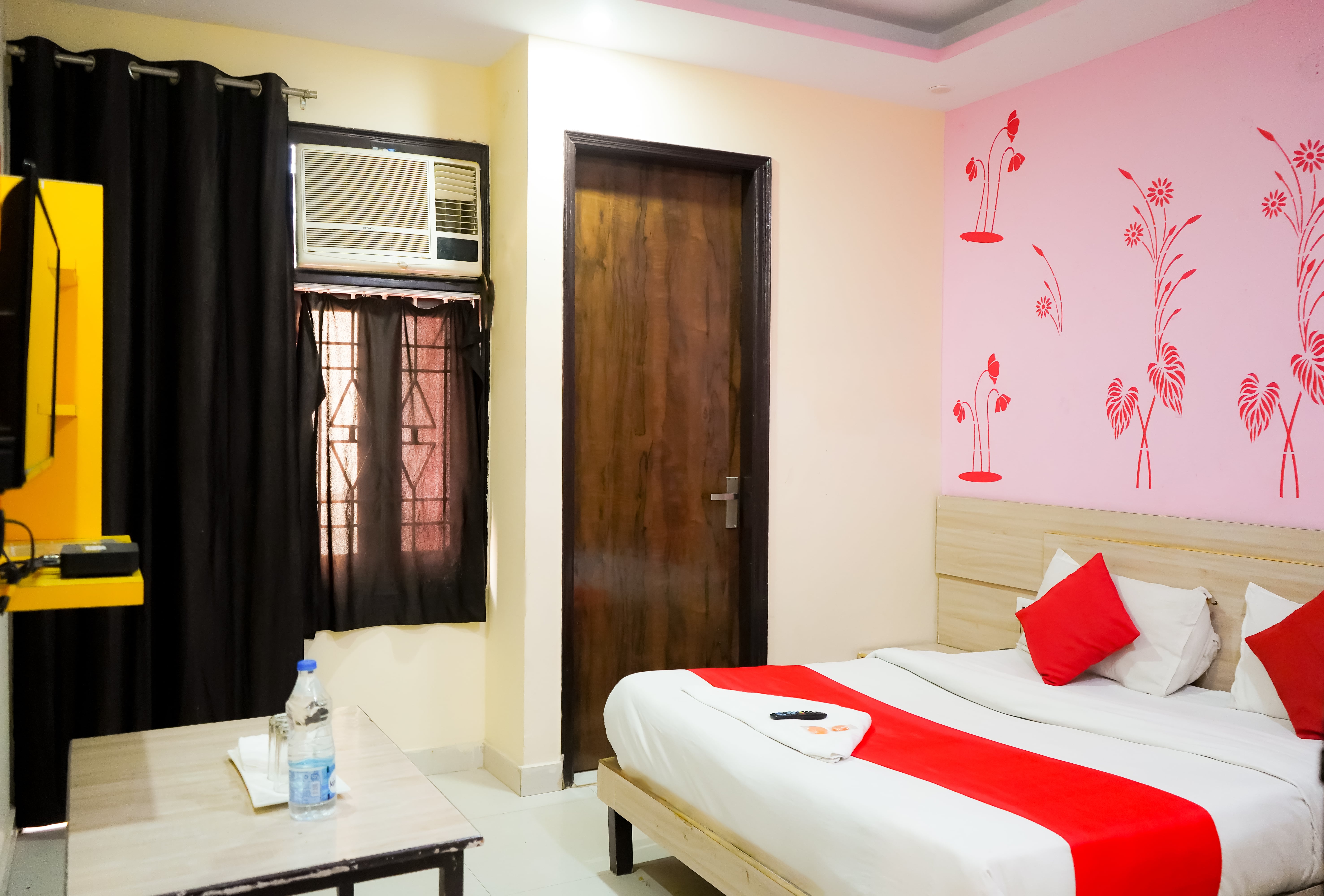 Hotel Rose Residency – Hotels Near Yashobhoomi Convention Center